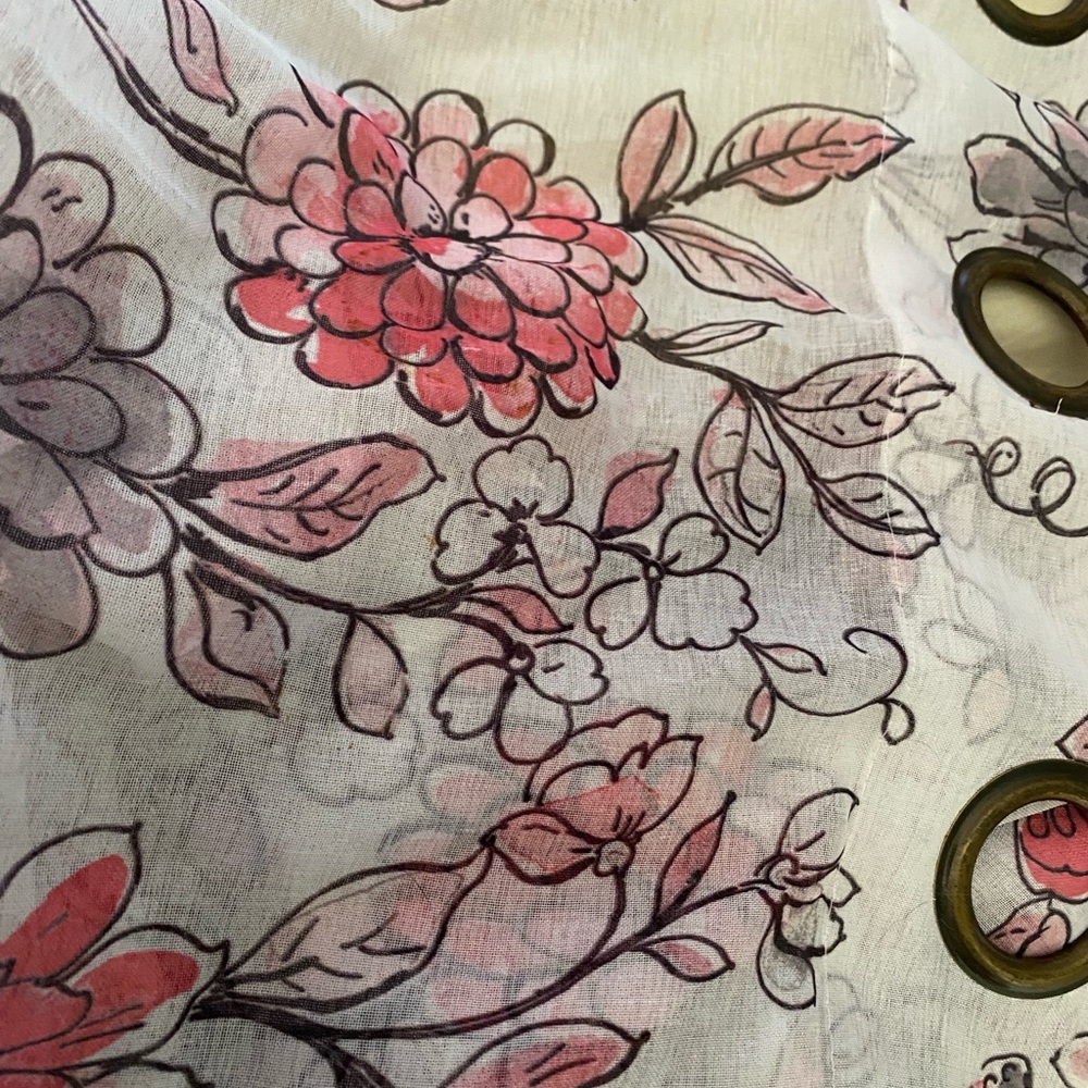 Curtain 2 panels sheer with metal rings, butterflies and flowers. SLhome fashion